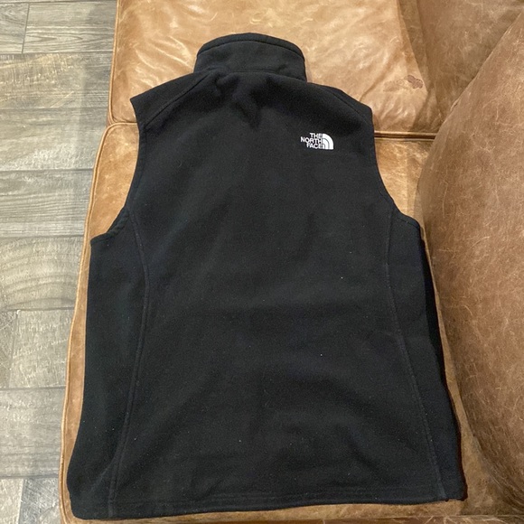 The North Face Medium Black Vest - Picture 2 of 3